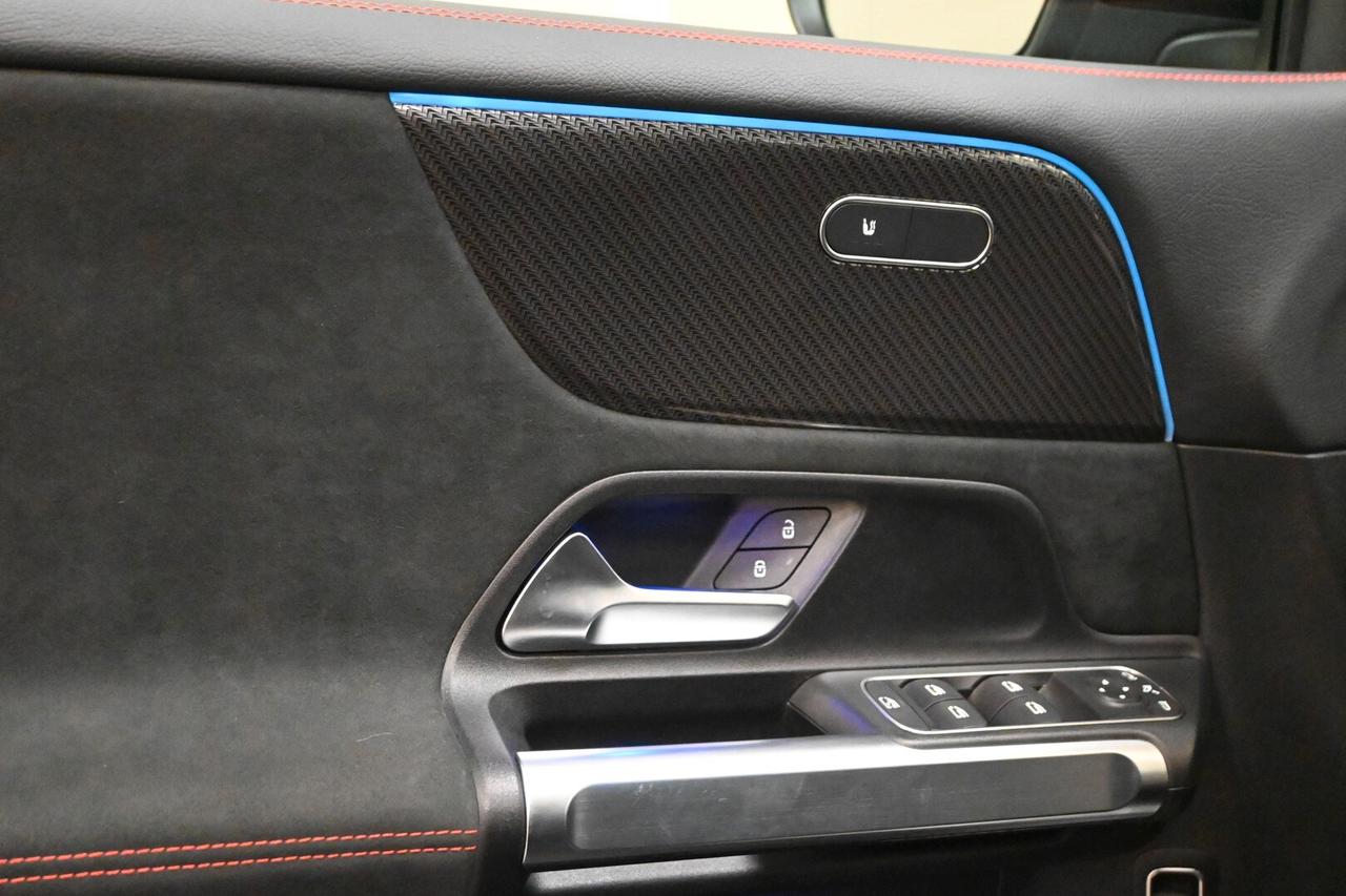 MERCEDES GLB (X247) GLB 200 d Automati...