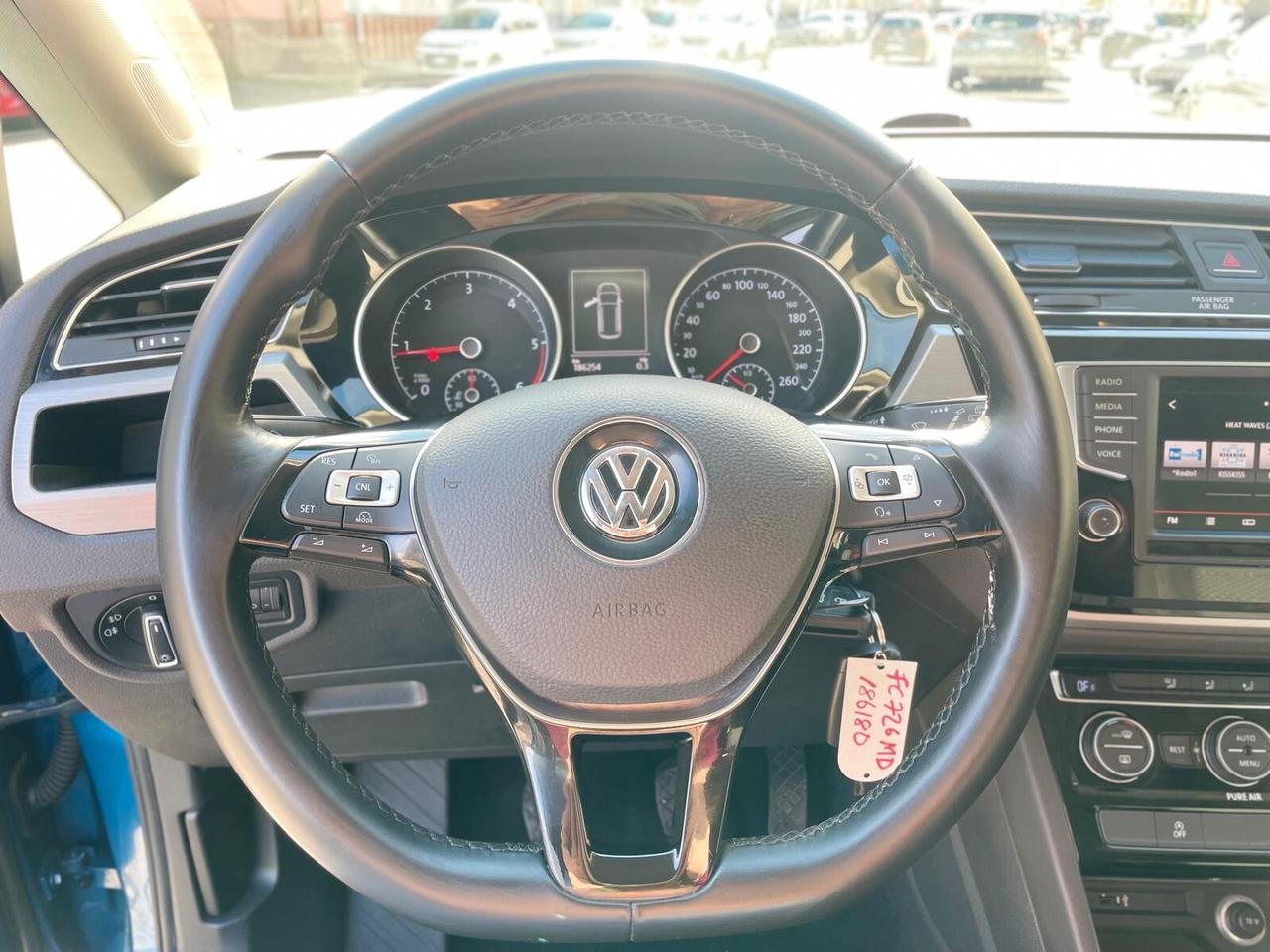 Volkswagen Touran 1.6 TDI Highline 7 POSTI