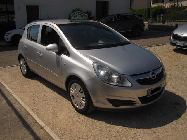 OPEL Corsa 1.2 5 porte Club OK NEOPATENTATI
