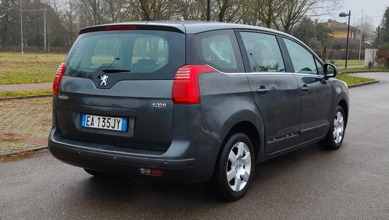 Peugeot 5008 1.6 HDi 112CV Business