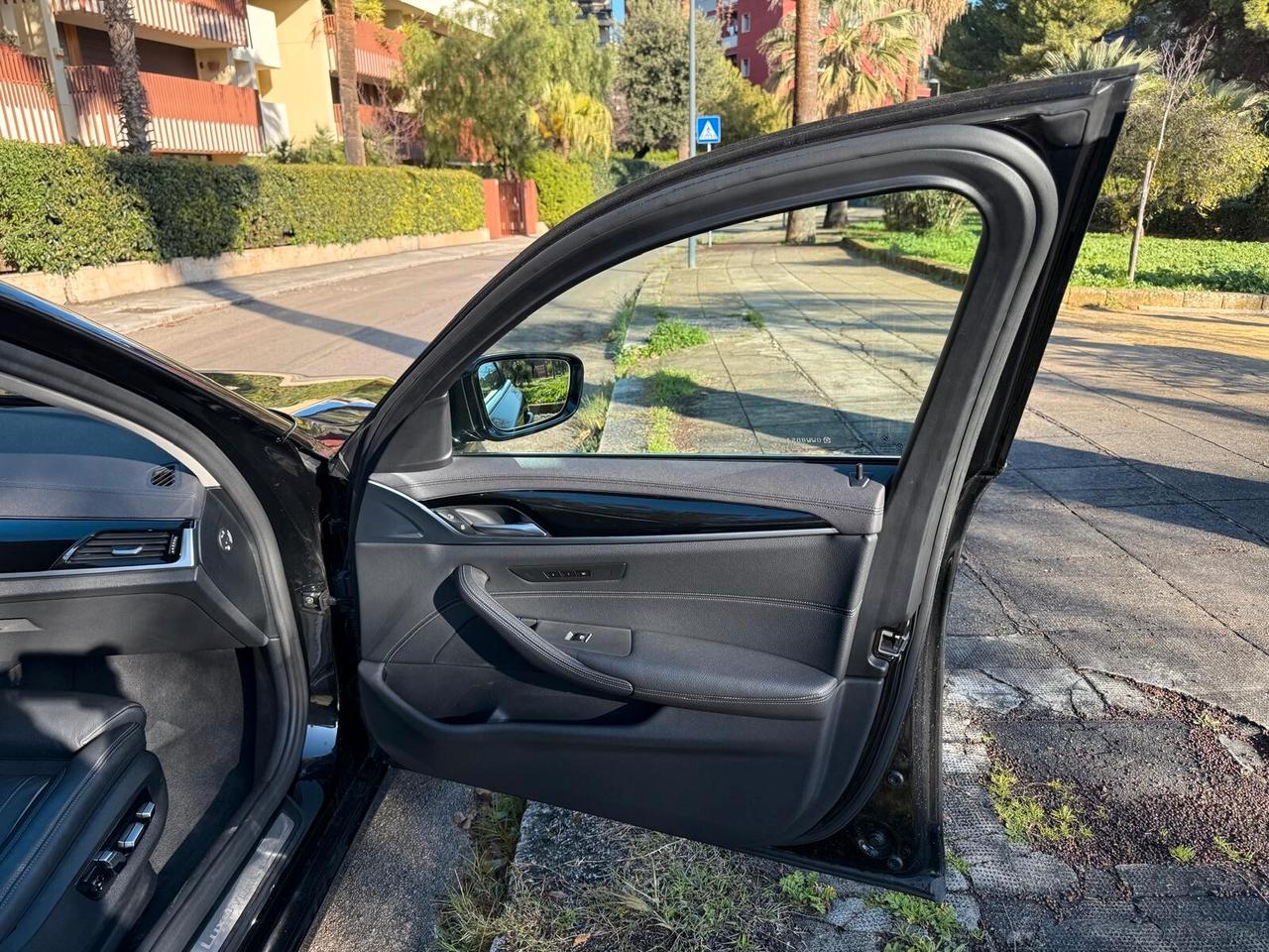 Bmw 520 520d 48V Luxury Steptronic