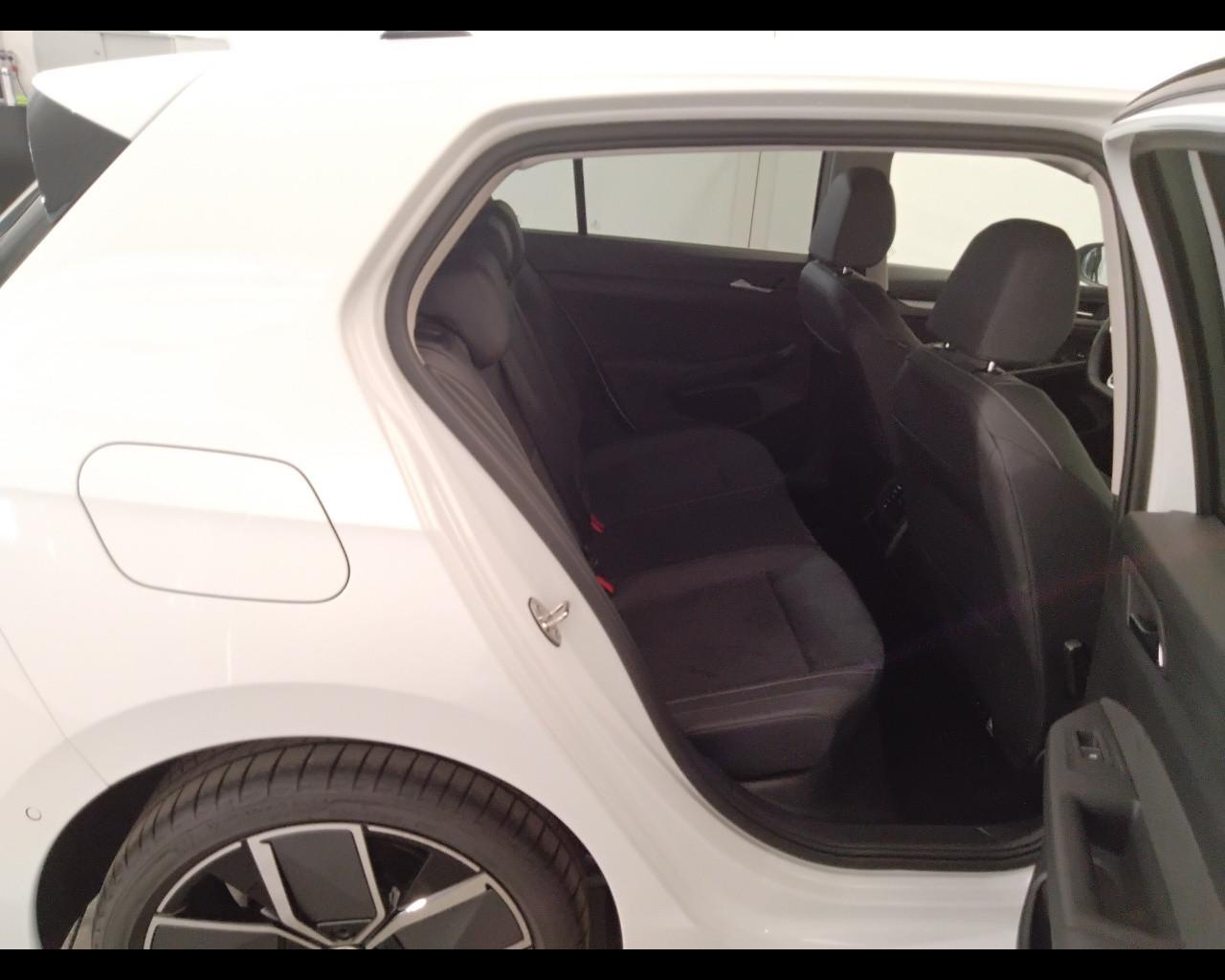 VOLKSWAGEN Golf VIII 2024 - Golf 1.5 tsi ehybrid Style 204cv dsg