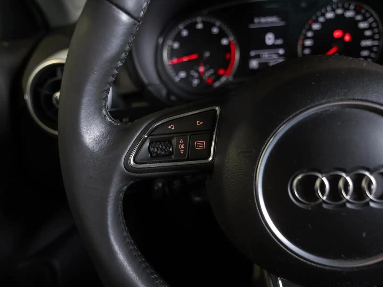 Audi A1 1.2 TFSI S line edition