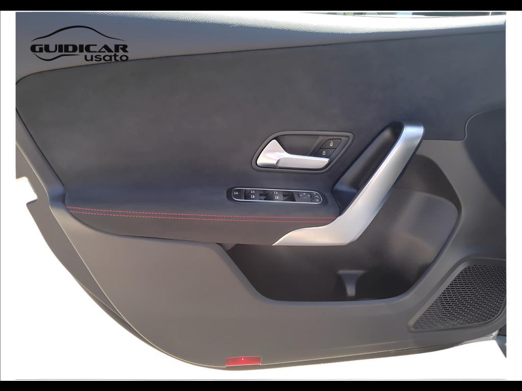 Mercedes-Benz Classe A - W177 2018 - A 180 d Premium auto