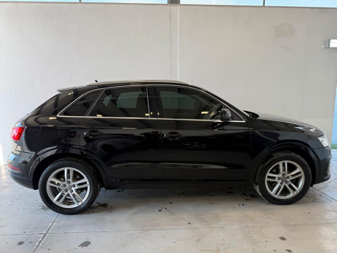 Audi Q3 2.0 TDI 150 CV Sport 6m Full Led