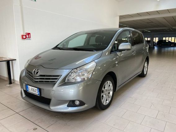 TOYOTA Verso 2.0 D Style 7 posti