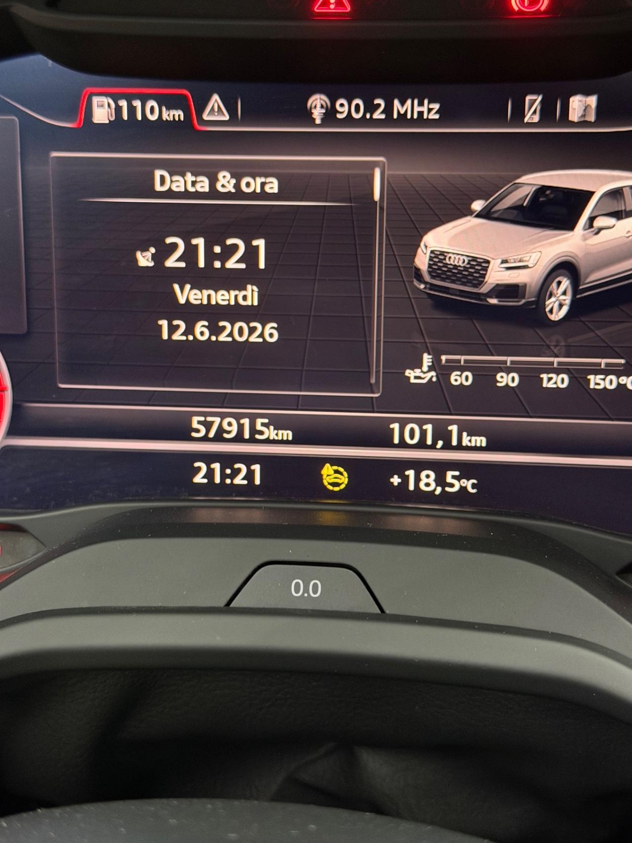 Audi Q2 30 TDI S tronic Identity Black