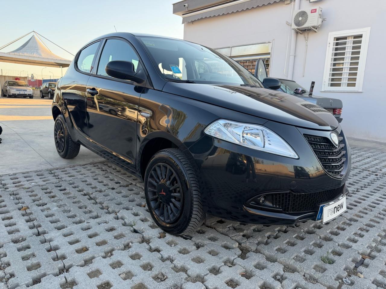 Lancia Ypsilon 0.9 TwinAir 85 CV 5 porte Metano Ecochic Gold