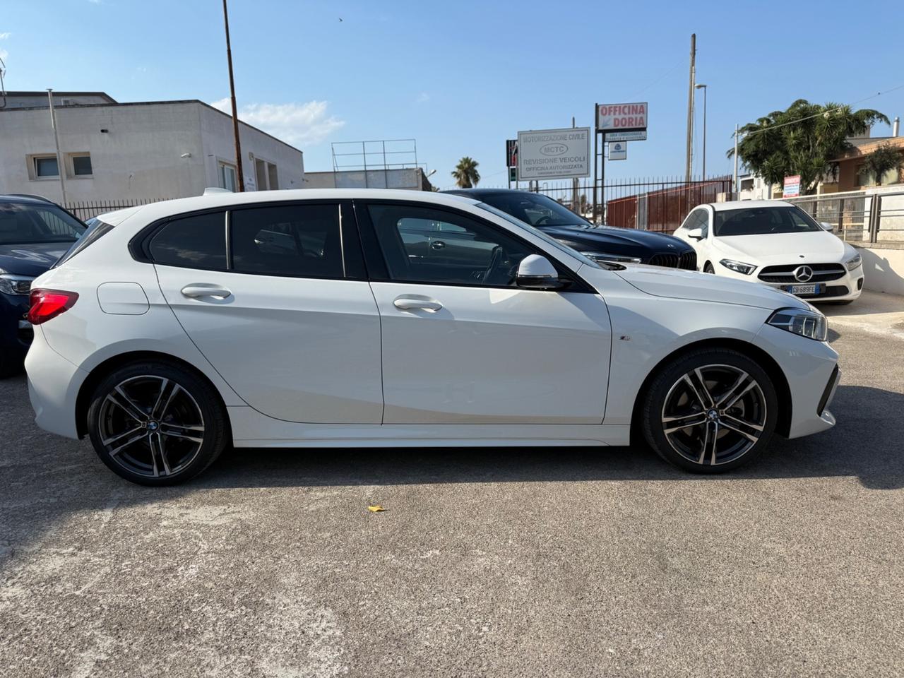 Bmw 116 116d 5p. Msport