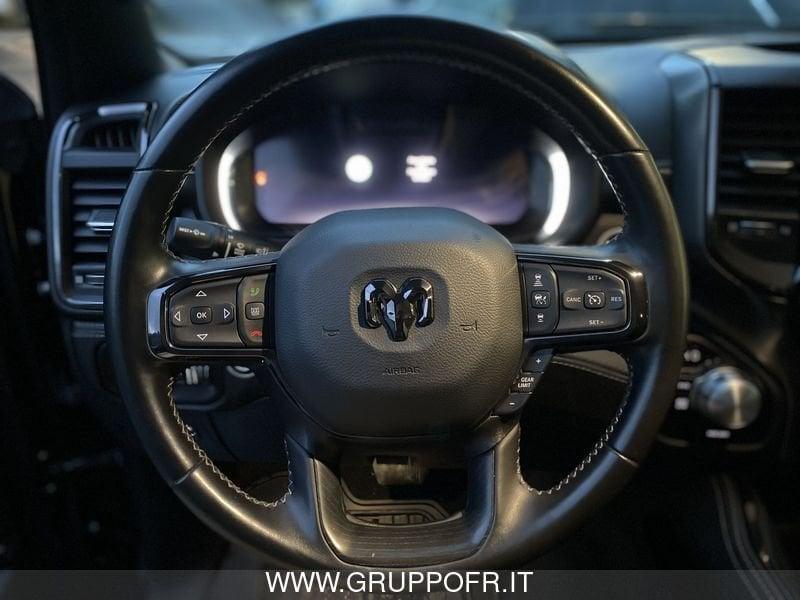 Dodge RAM RAM 1500 5.7 L HEMI V8 4X4 LIMITED - NETTO IVA