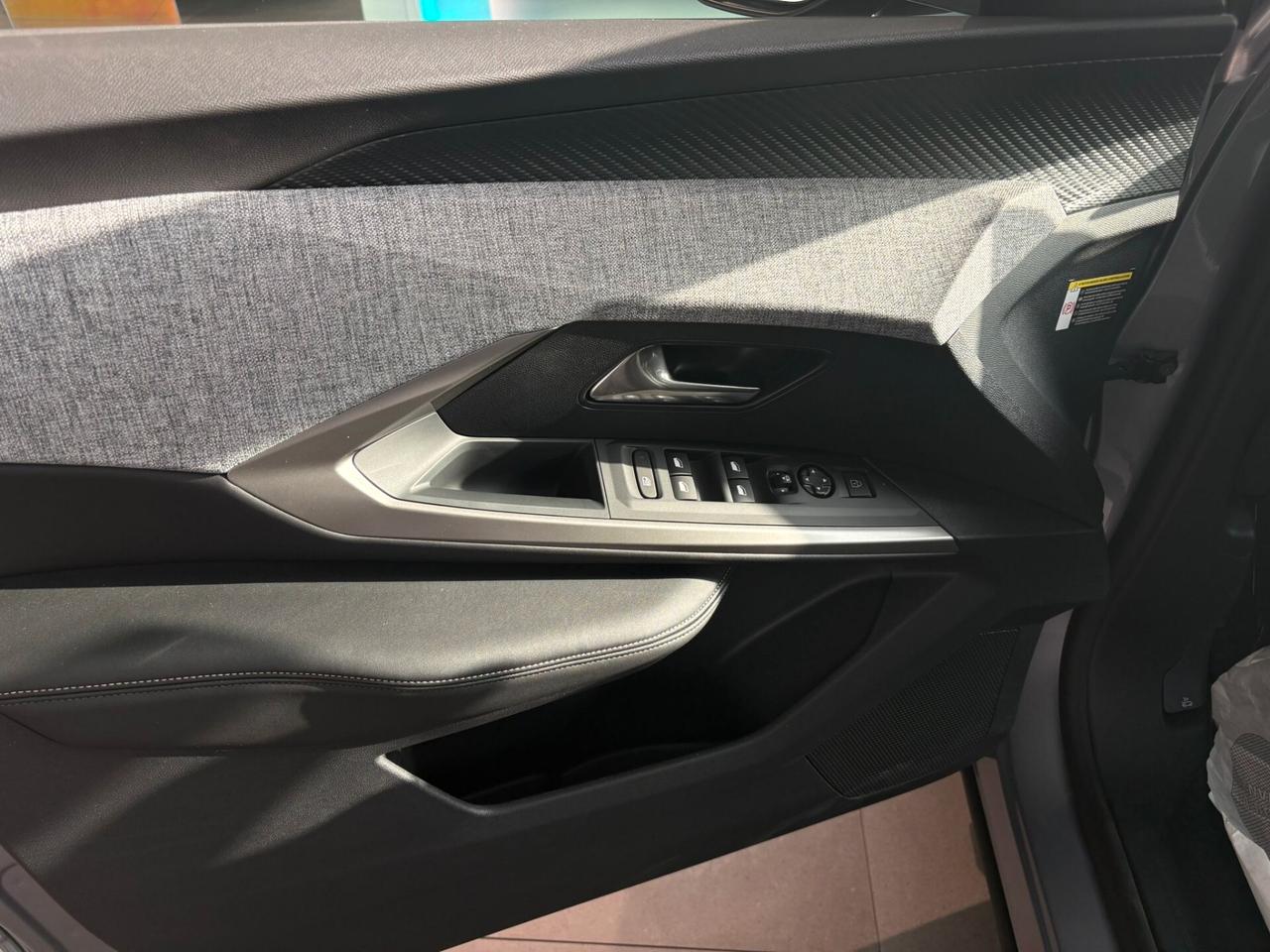 Peugeot 3008 Hybrid 145 e-DCS6 Allure