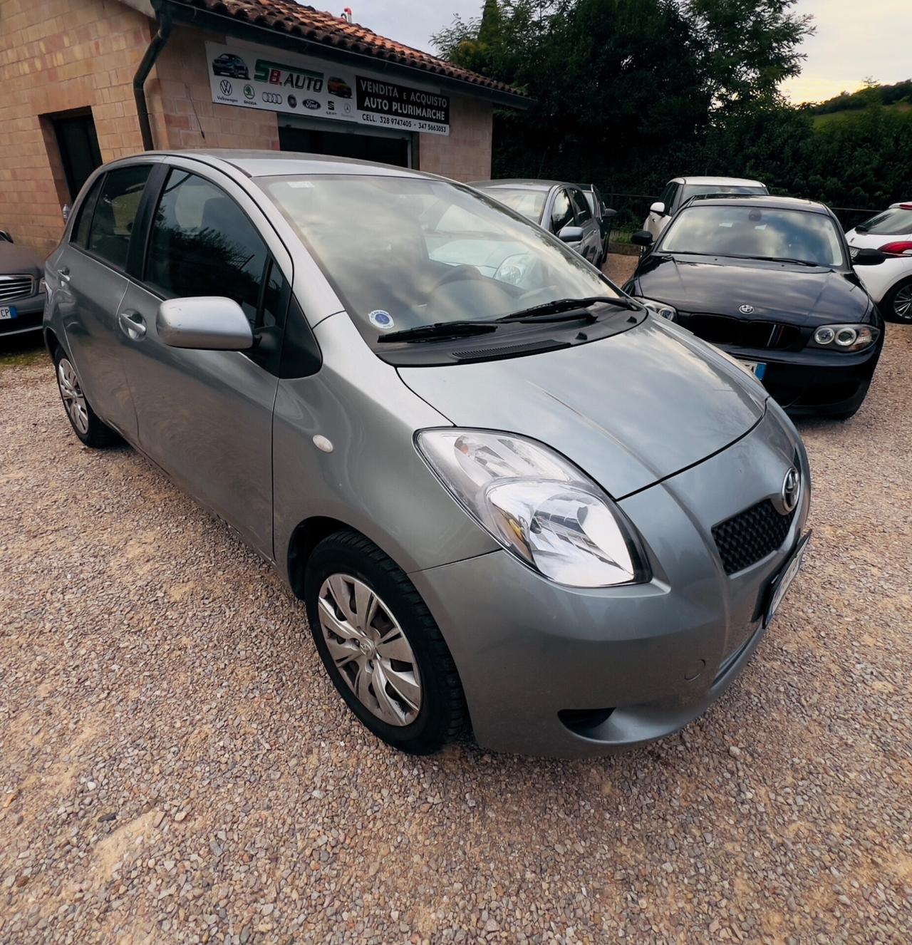Toyota Yaris 1.0 5 porte