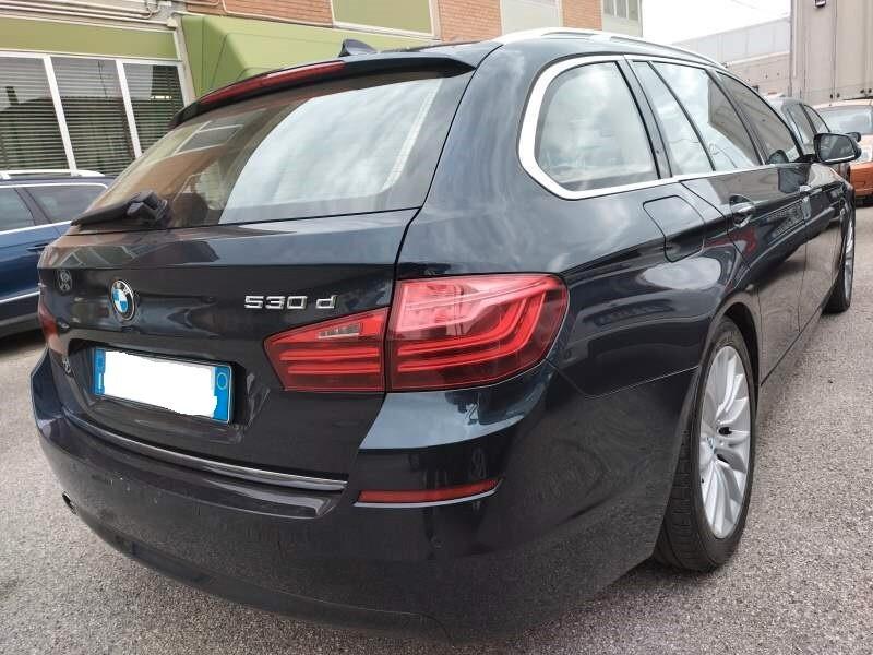 Bmw 530d xDrive 258CV Touring Luxury