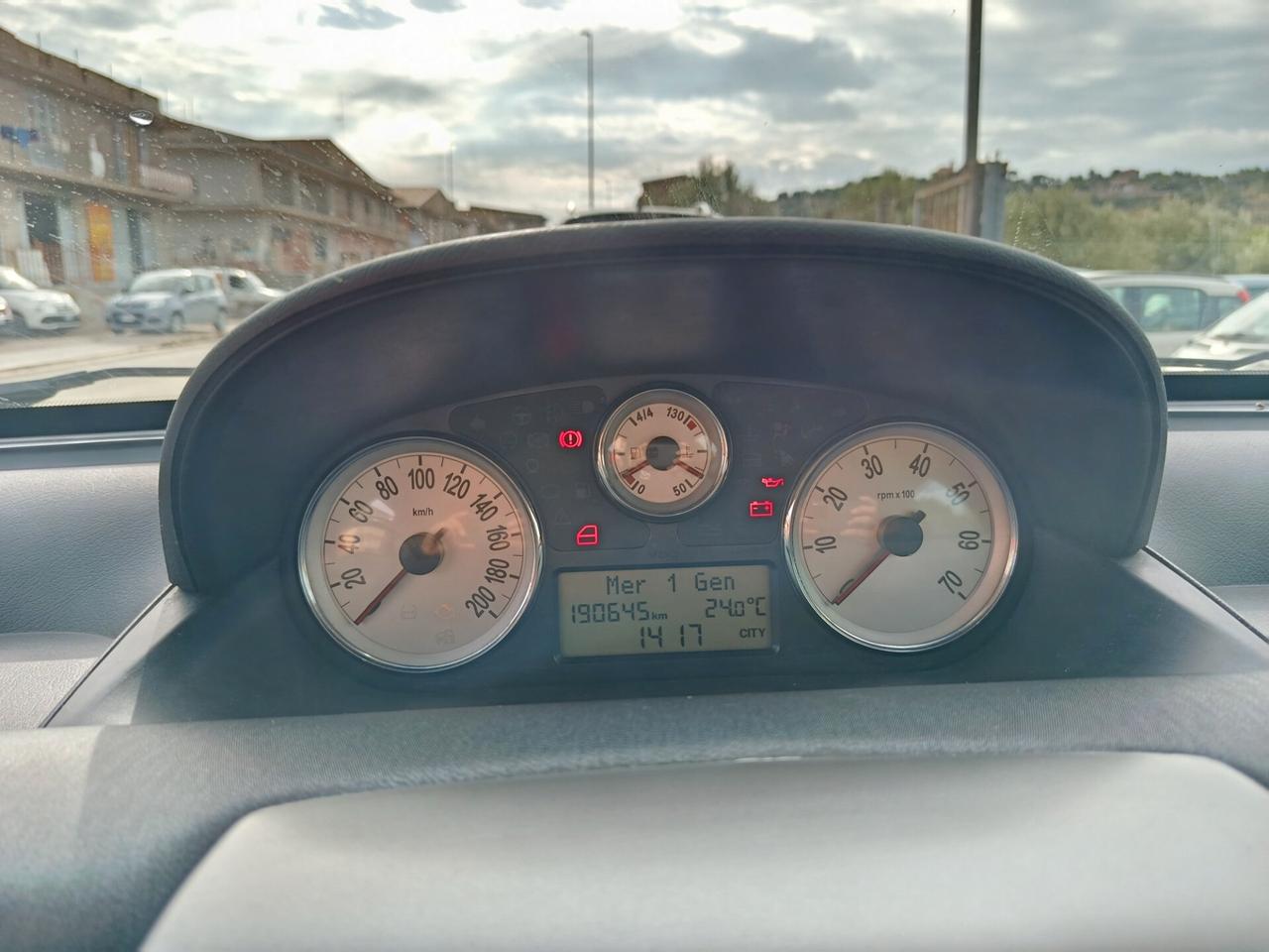 Lancia Ypsilon 1.3 MJT 70 CV Momo Design