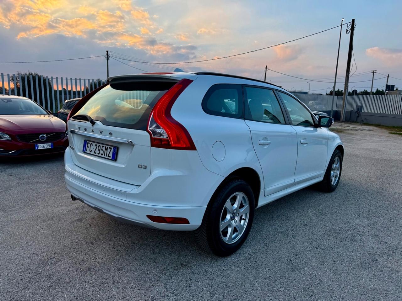 VOLVO XC60 2.0D D3 150CV GEARTRONIC FUL LED MY16