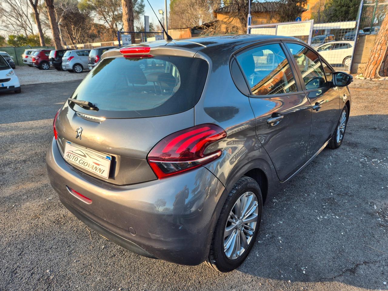 Peugeot 208 PureTech 82 5p. GPL Allure