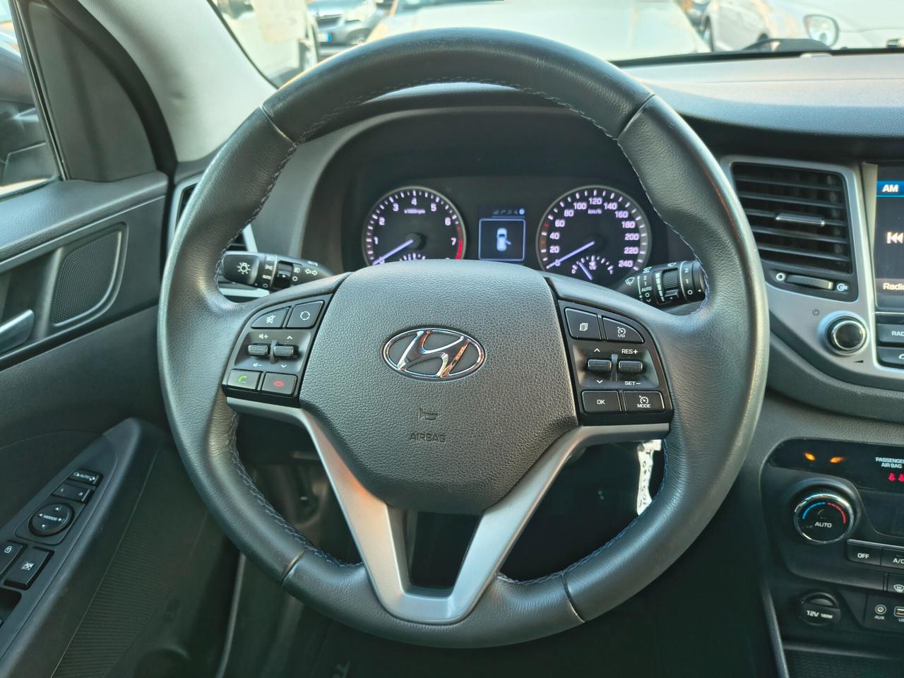 HYUNDAI TUCSON 1.6 BENZINA UNICOPROPRIETARIO 2016