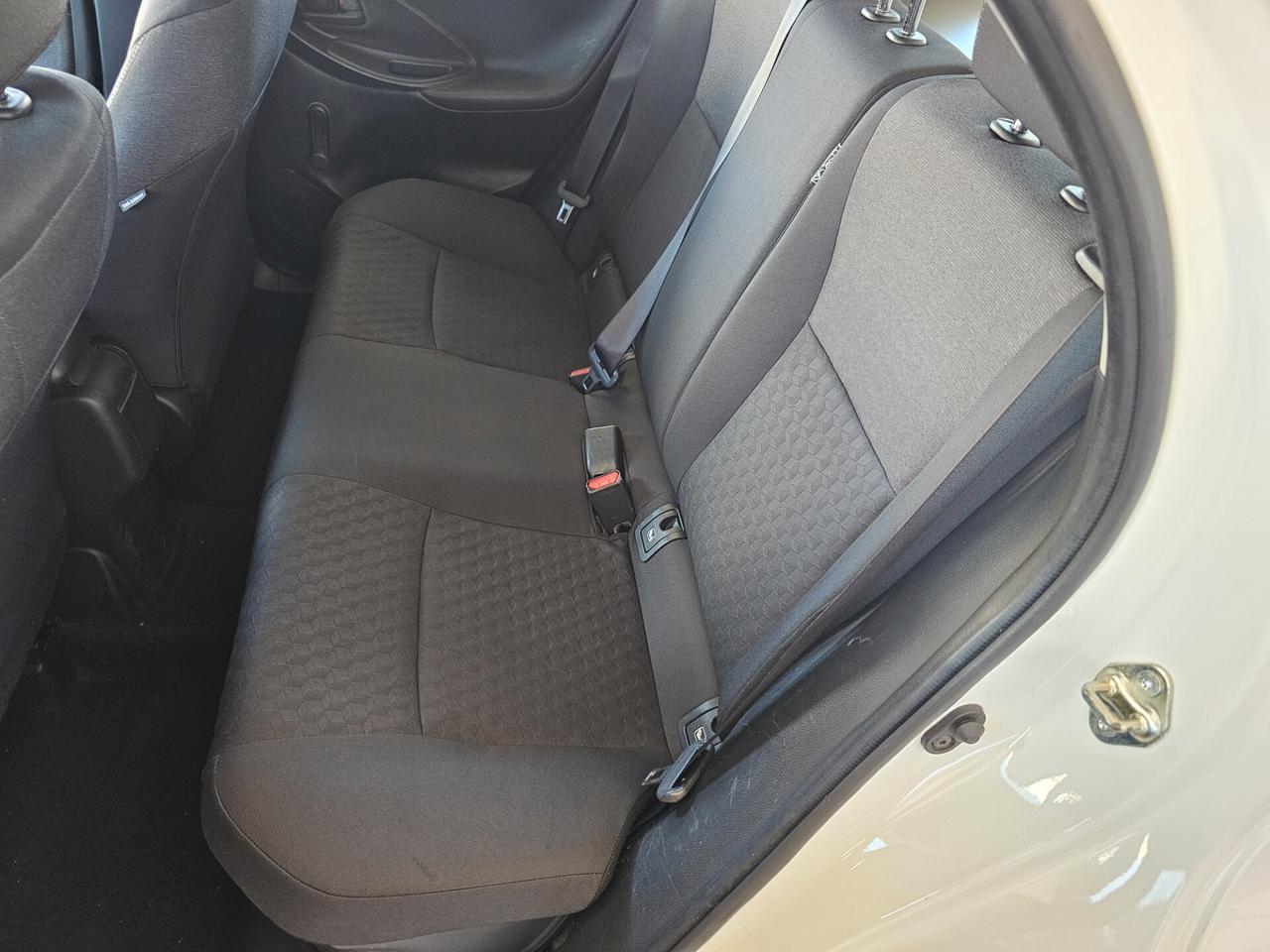 Toyota Yaris 1.5 Hybrid 5 porte Business