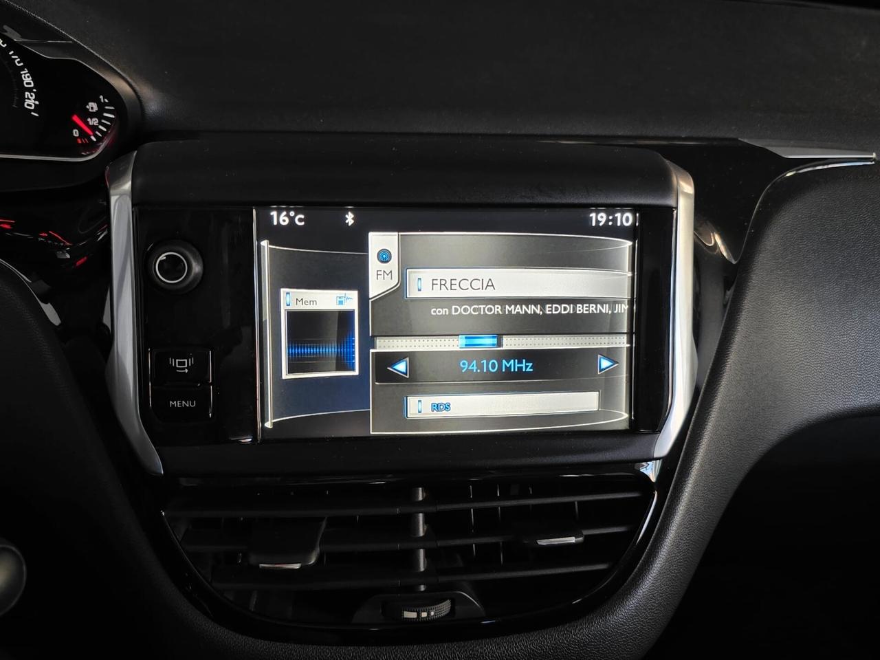 Peugeot 208 1.4 HDi 68 CV 5 porte Allure