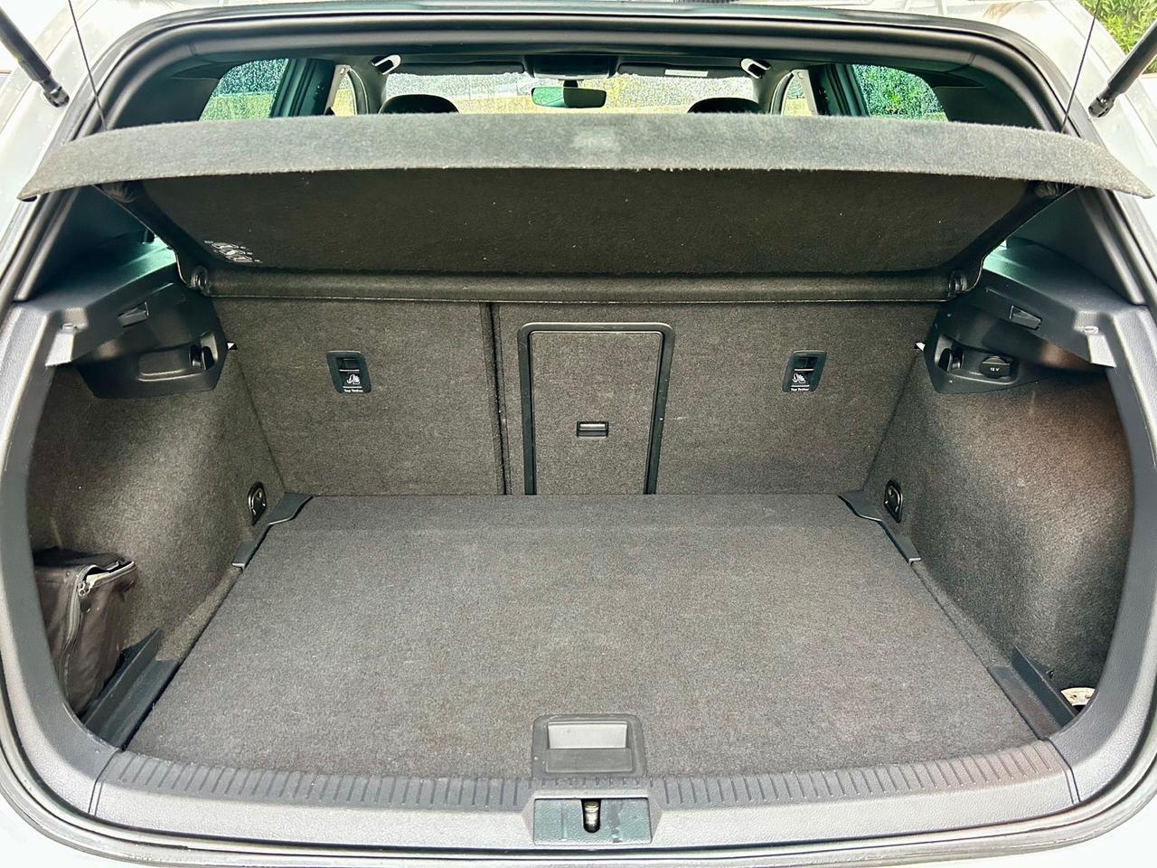 Volkswagen Golf 1.6 TDI 115 CV 5p. Highline BlueMotion Technology - Pack Rline