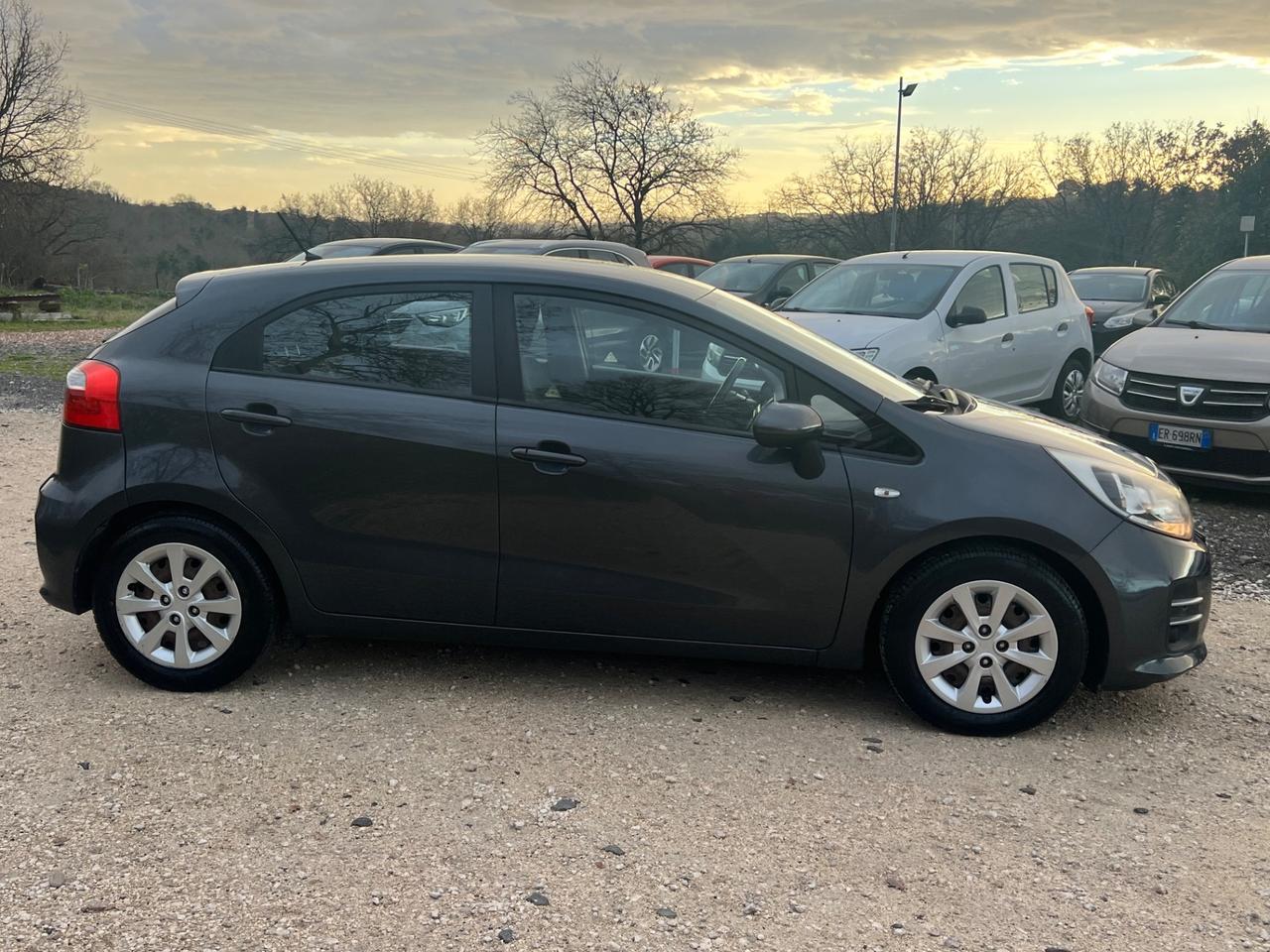 Kia Rio 1.2 5p.GPL NEOPATENTATI PERMUTE RATE GARANZIA