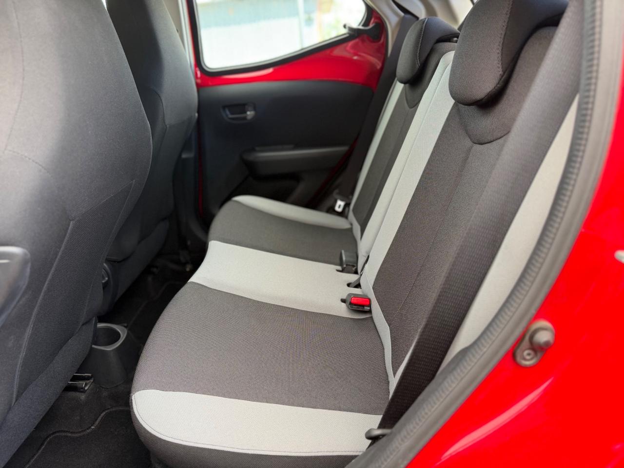 Toyota Aygo 1.0 VVT-i 69 CV 5 porte x-play