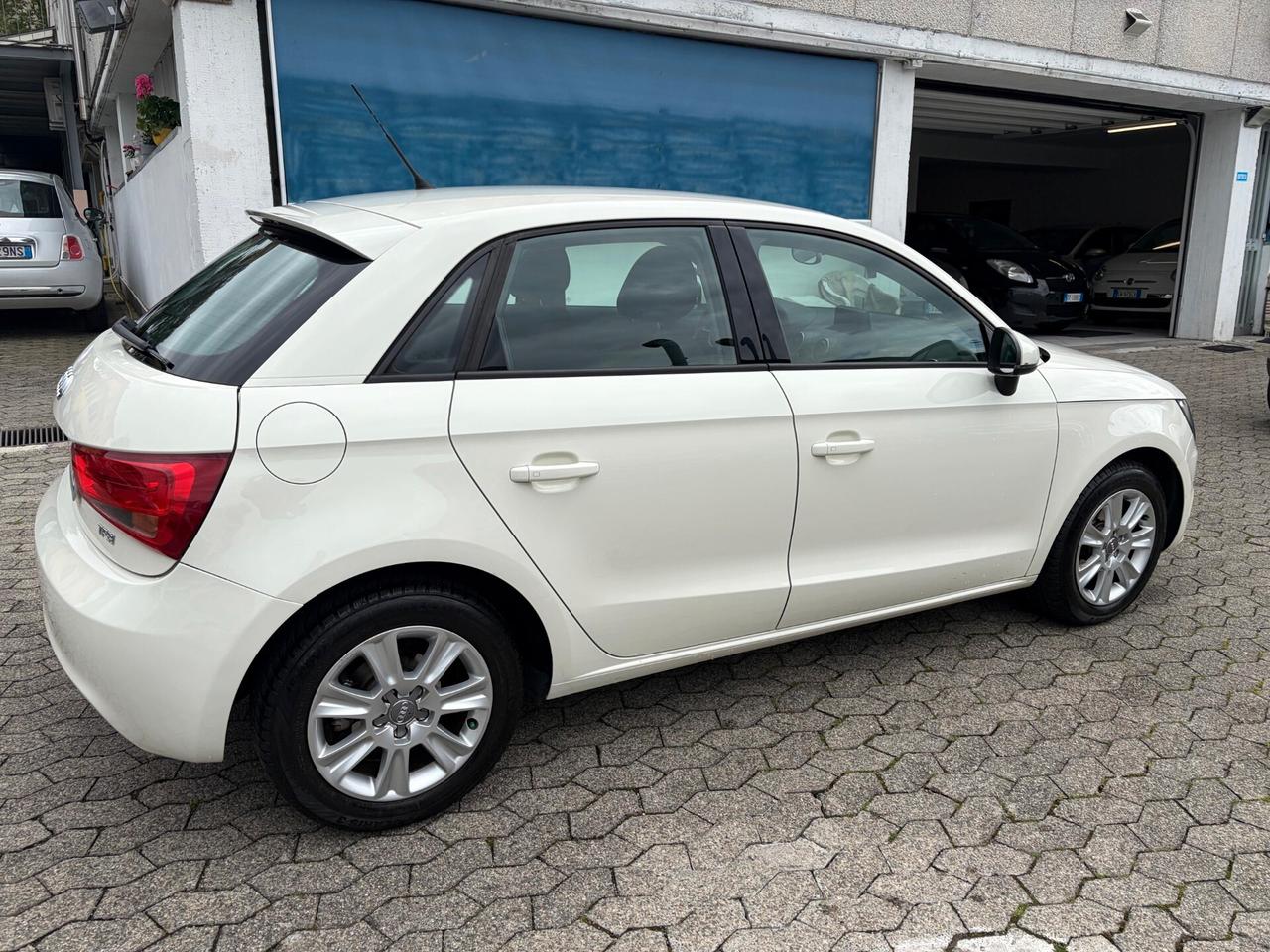 Audi A1 1.2 TFSI Attraction*NEOPATNETATI*EURO5