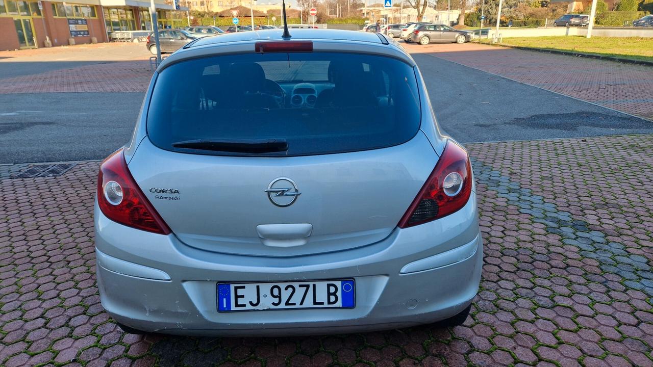 Opel Corsa 1.2 Neopatentati