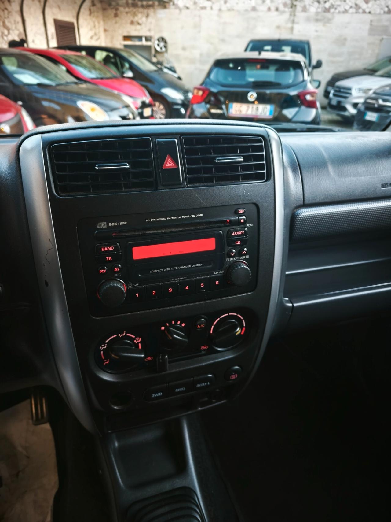 Suzuki Jimny 1.3i 16V cat 4WD JX