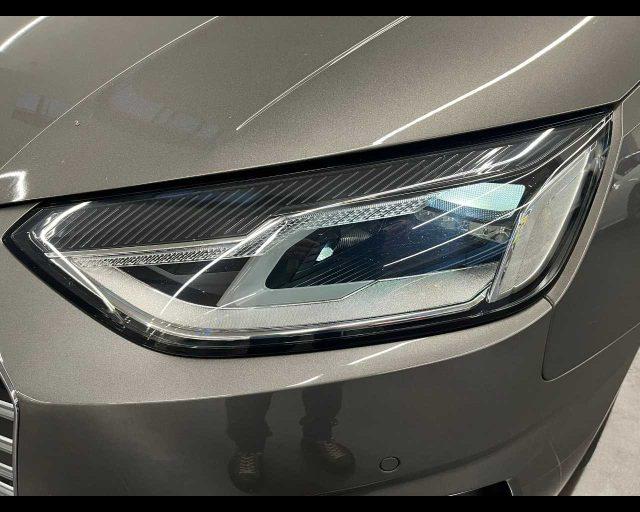 AUDI A4 Avant 40 TDI quattro S tronic Business Advanced