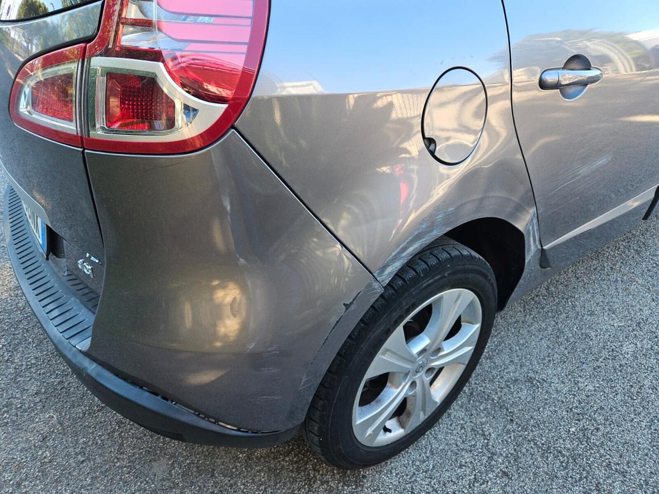 Renault Scenic Scénic X-Mod 1.9 dCi 130CV Luxe