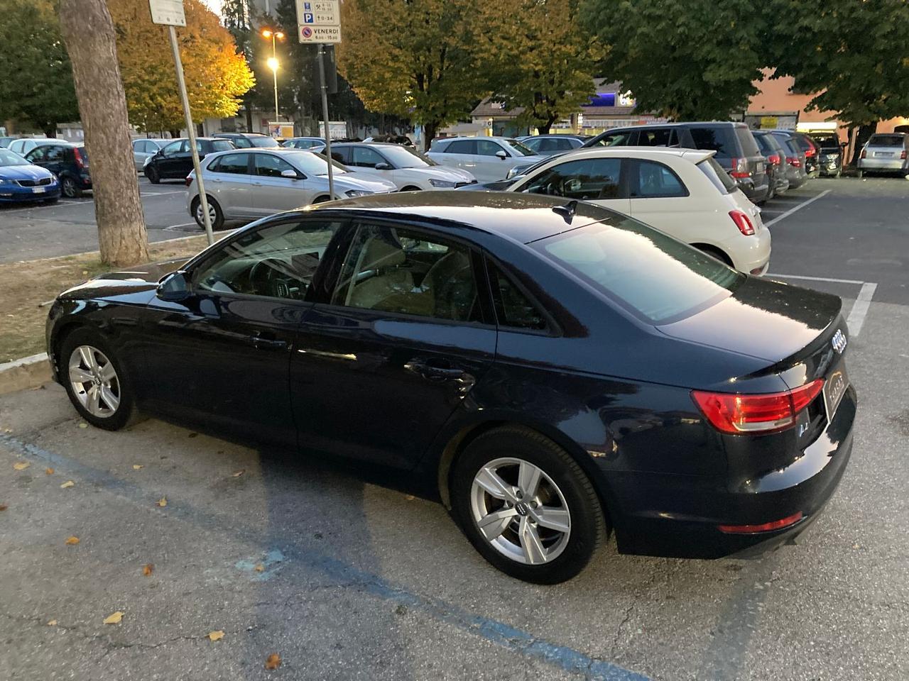 Audi A4 2.0 35 TDI Business #7324
