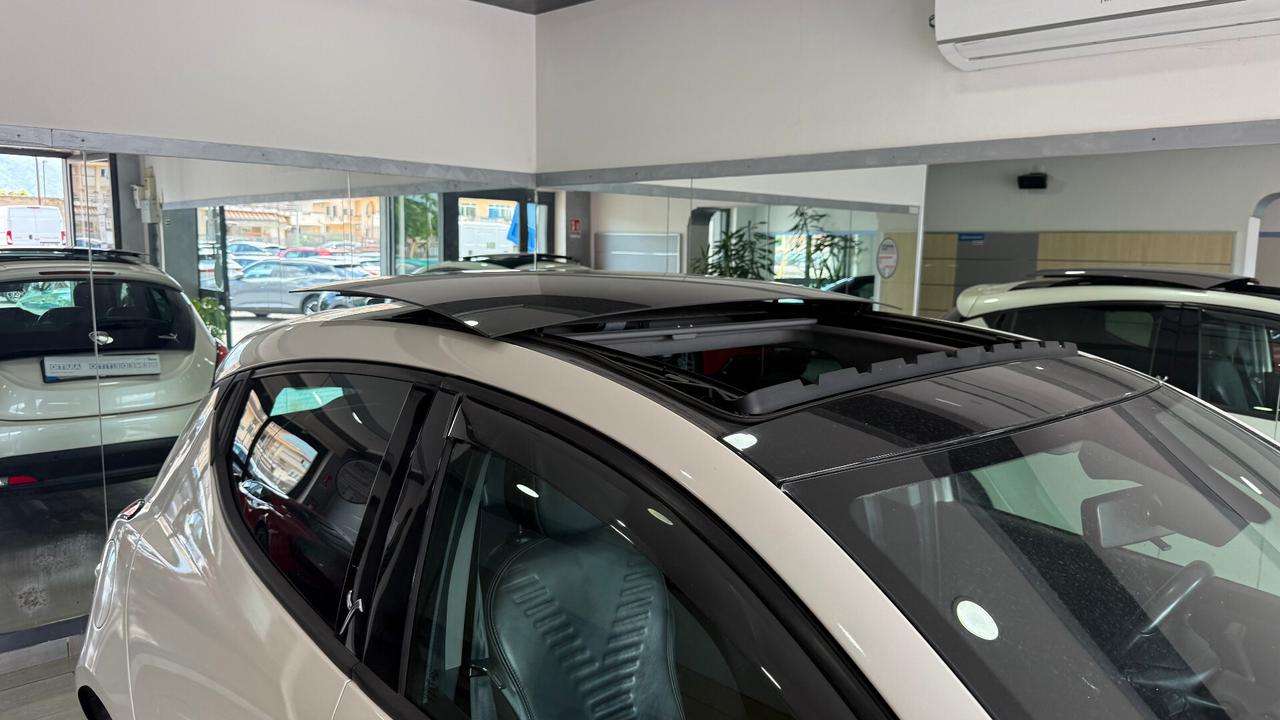 LANCIA YPSILON 1.3 MJT TETTO APRIBILE