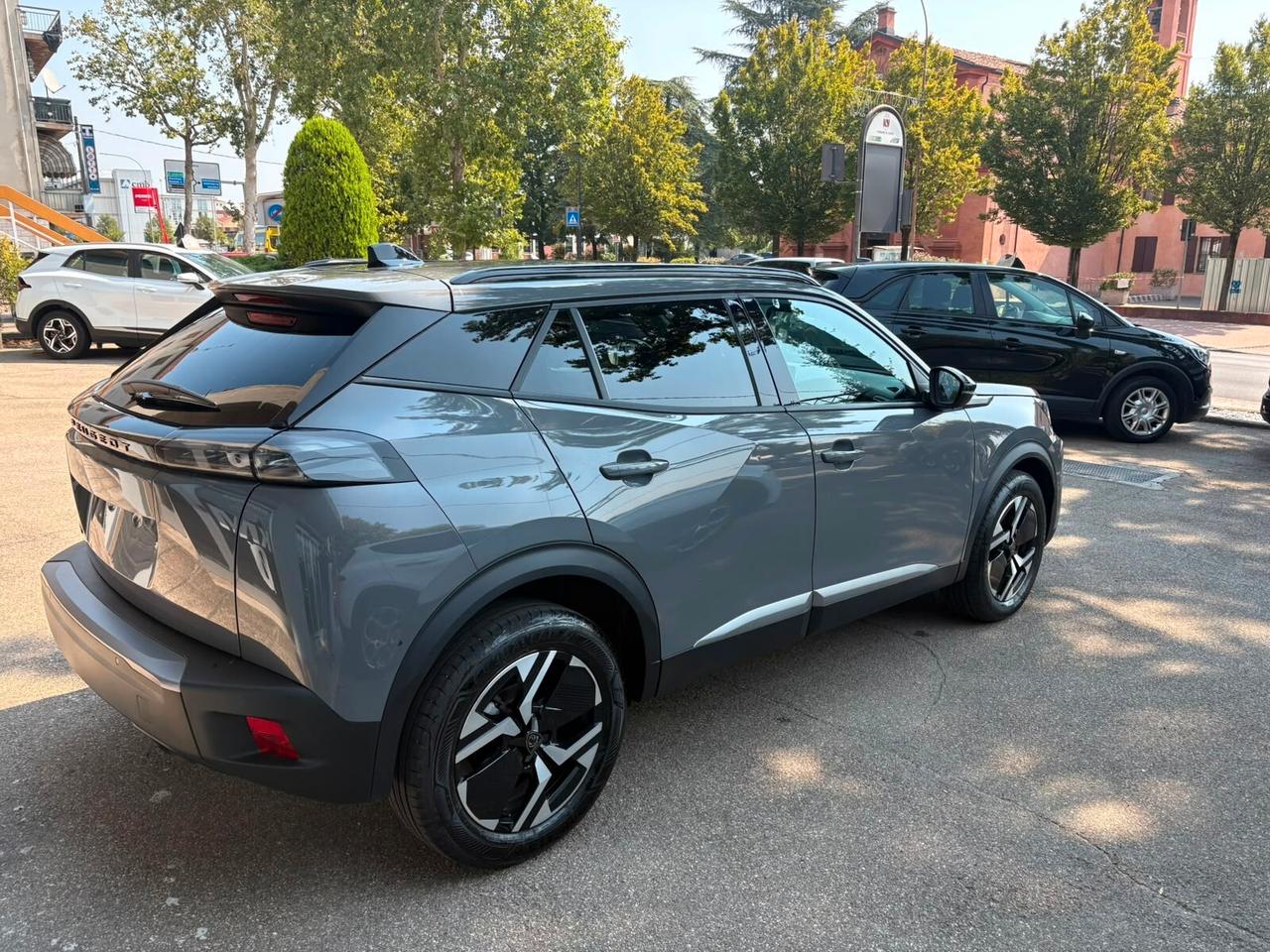 Peugeot 2008 PureTech 100 S&S Allure
