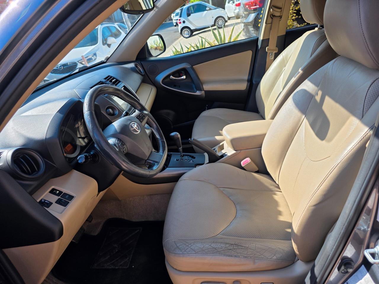 Toyota RAV 4 RAV4 Crossover 2.2 D-Cat A/T 150 CV Luxury