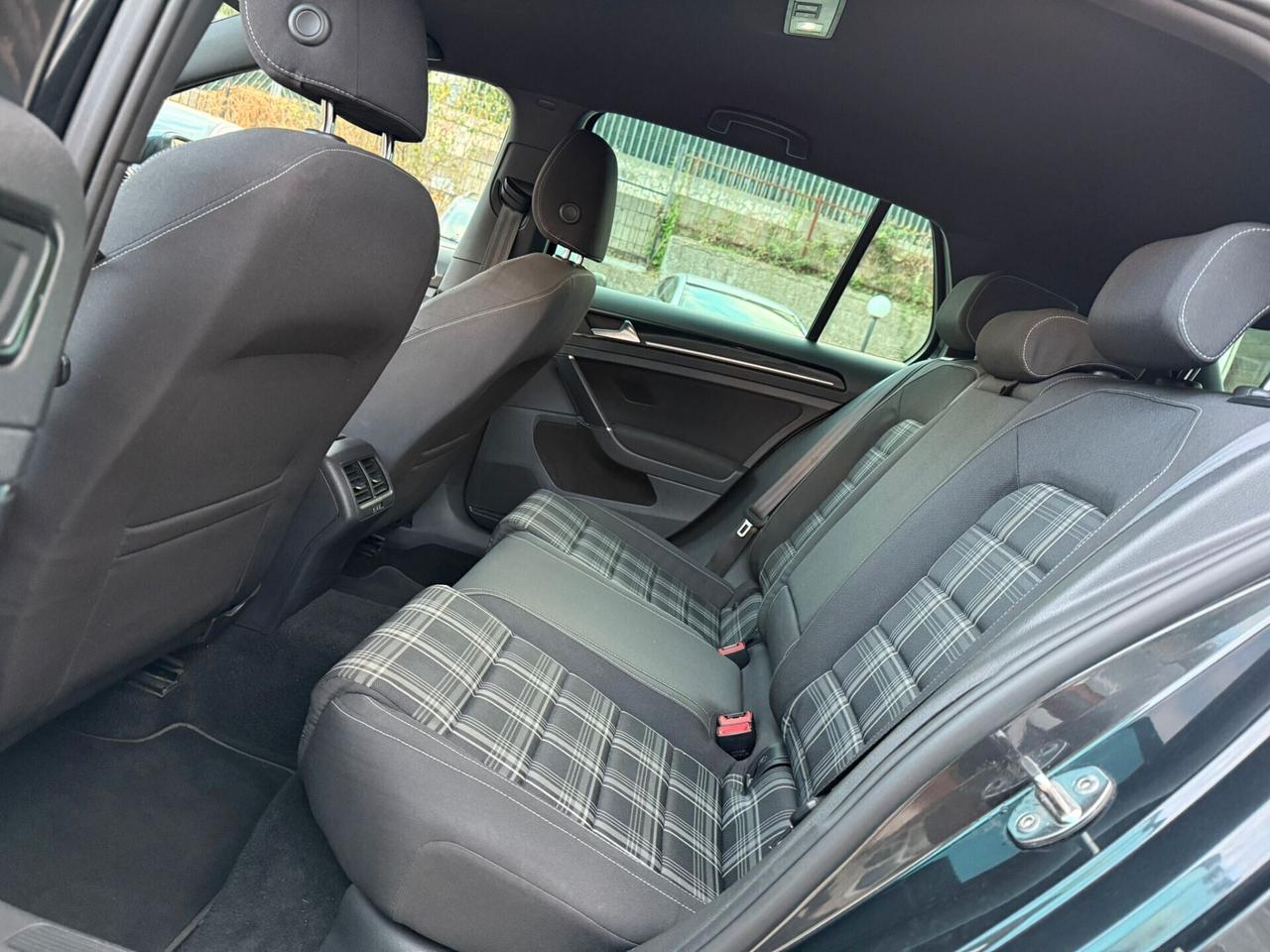 Volkswagen Golf 7 GTD DSG 2.0 Tdi 184Cv