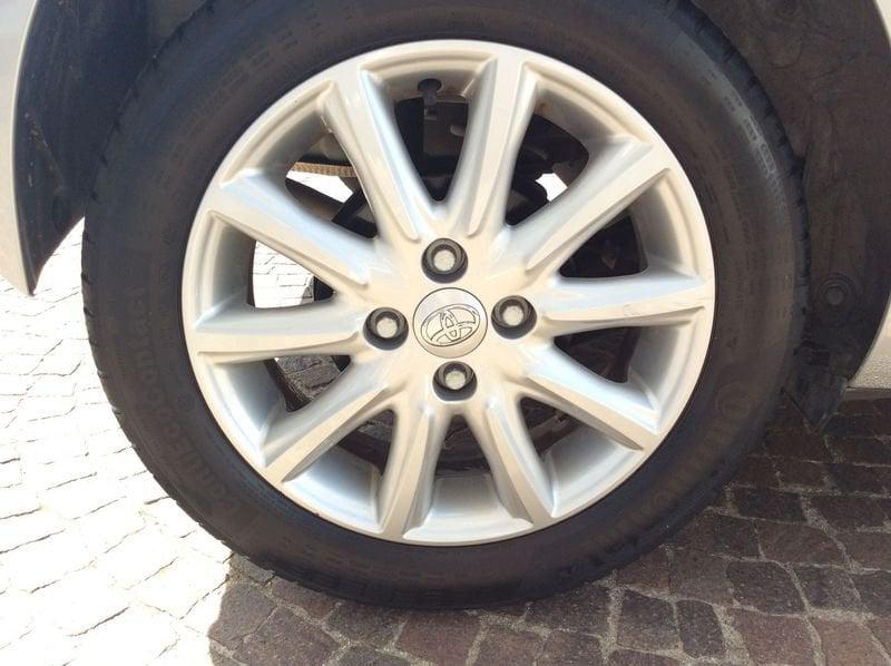 Toyota Aygo Connect 1.0 VVT-i 72 CV 5 porte x-play