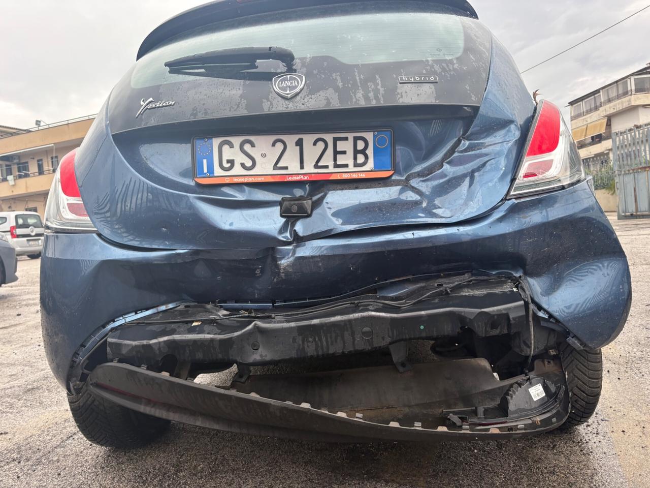 Lancia Ypsilon Firefly Hybrid 70CV Gold