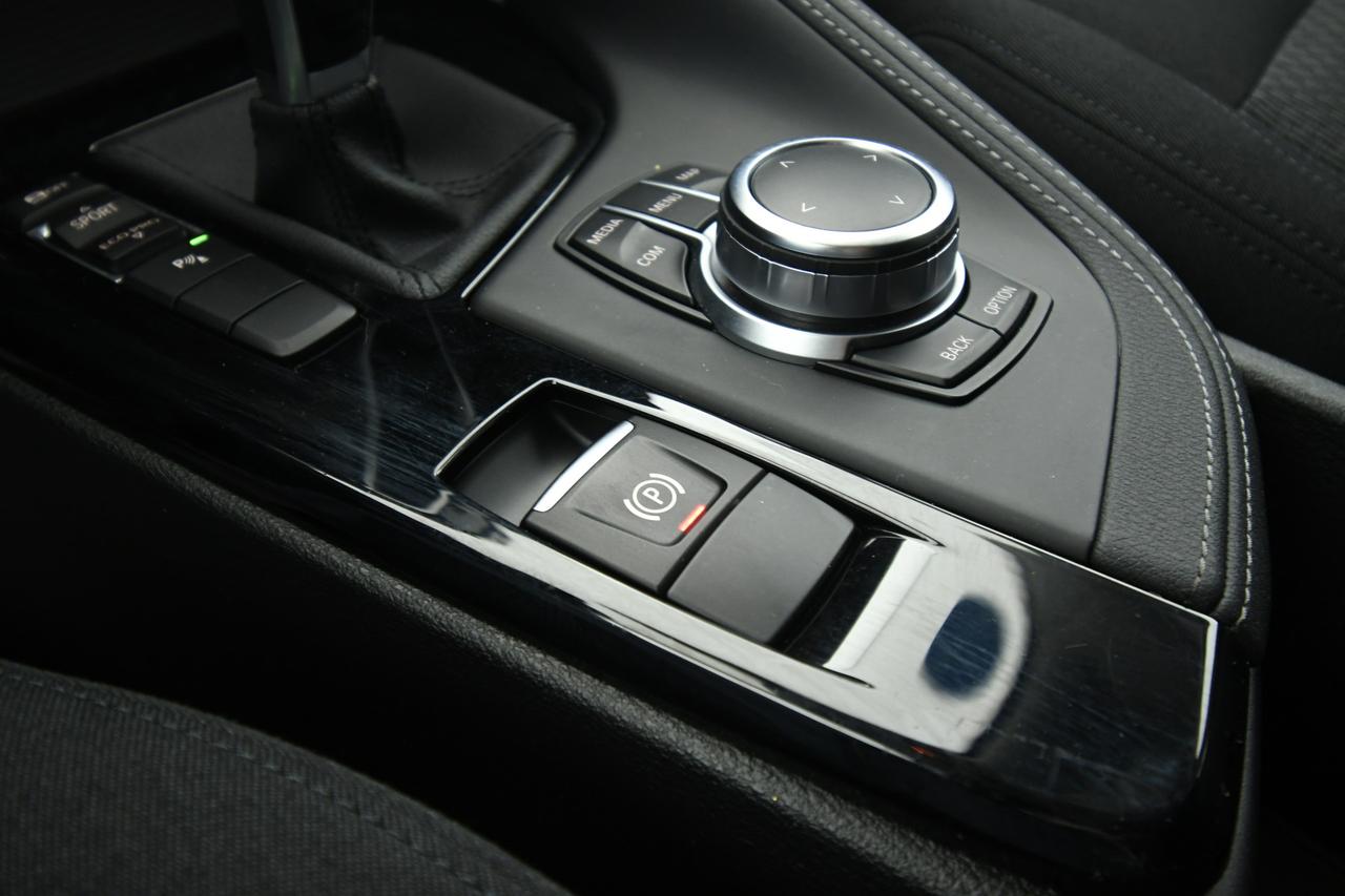 BMW X2 sdrive18d Business X auto CAMERA+BLUETOOTH+LED