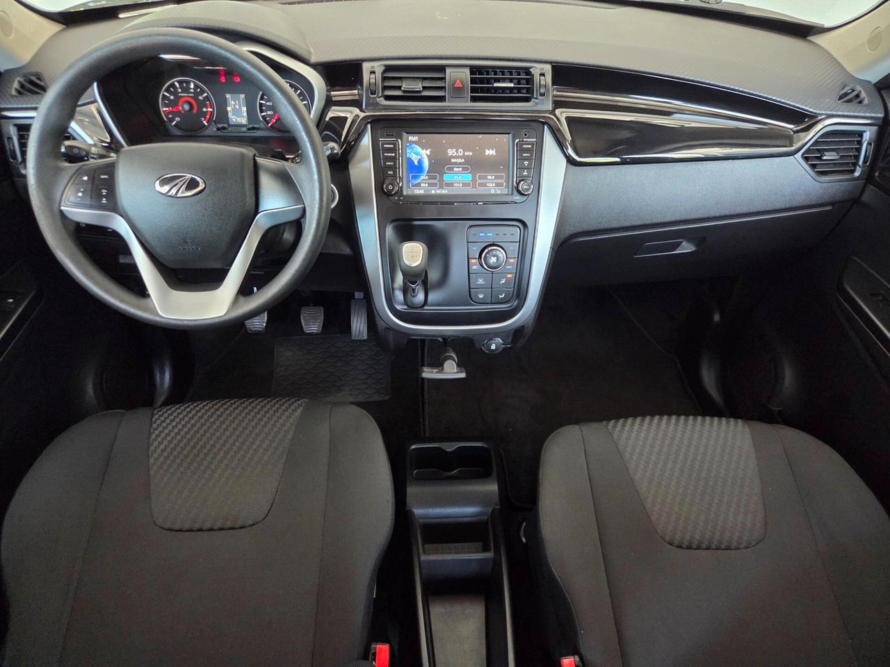 Mahindra KUV100 1.2 VVT K8 87cv