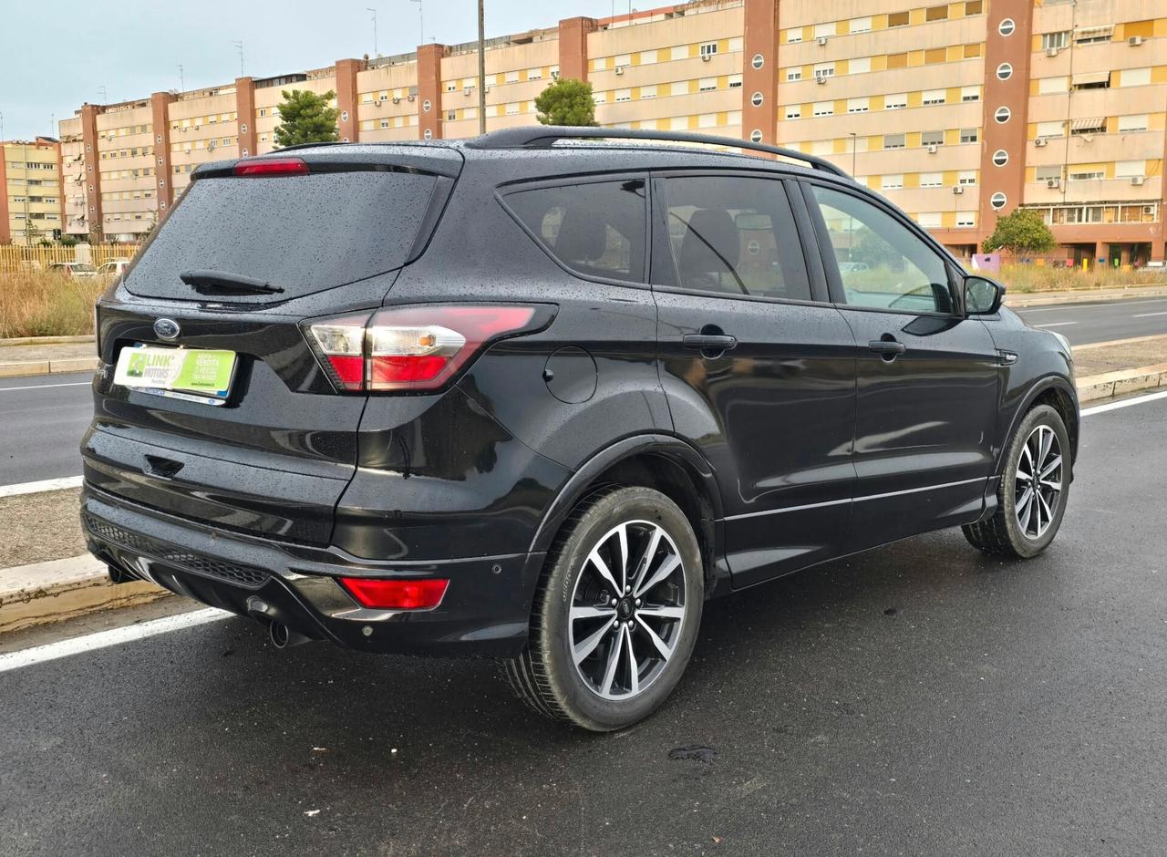 Ford Kuga 1.5 TDCI 120 CV S&S 2WD ST-Line