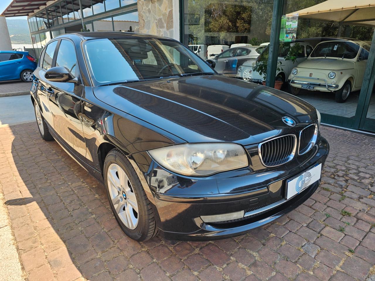 Bmw 118d 5 porte Attiva