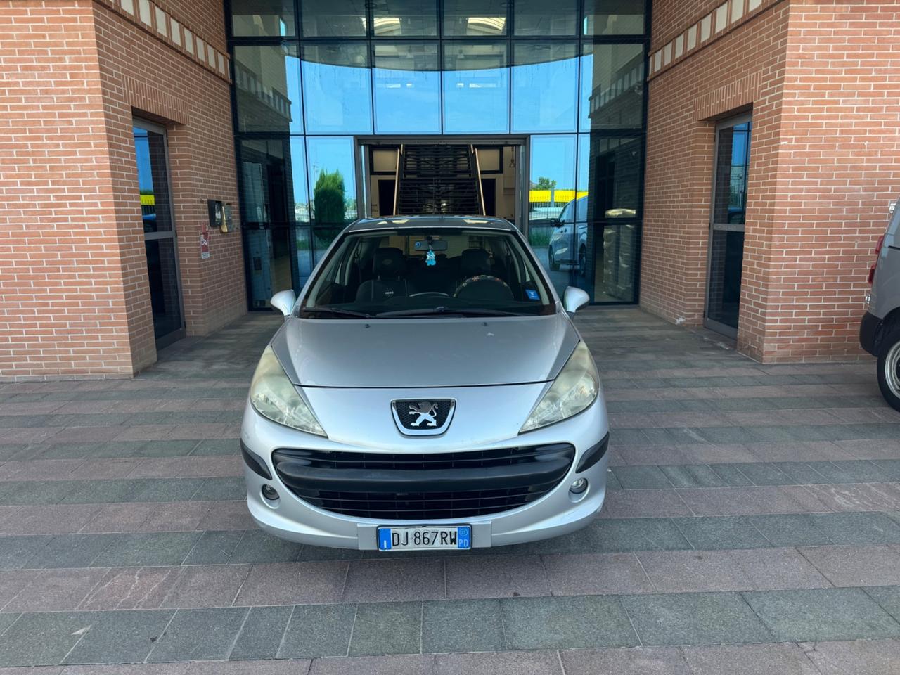 Peugeot 207 1.4 HDi 70CV 3p. ONE Line NEOPATENTATI
