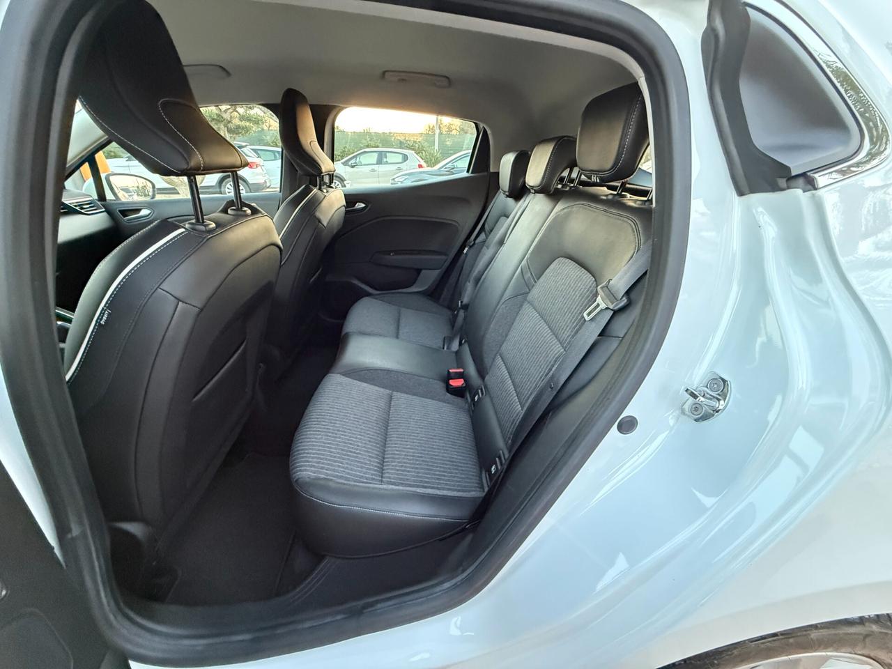 Renault Clio 1.5dCi 85CV Intens Full Led Navi Camera 12/2020