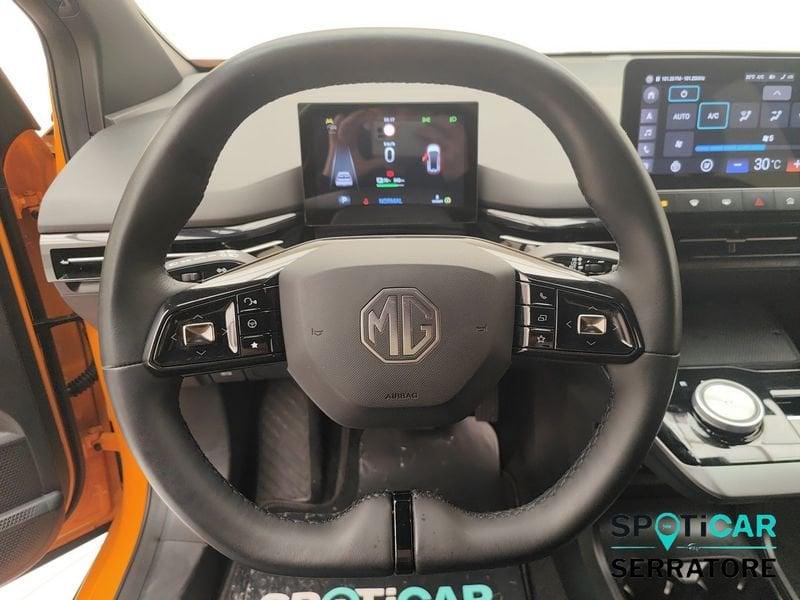 MG MG4 EV 77kwh EDU 2WD LUX LHD heat pump BLACK Fizzy Orange + Black