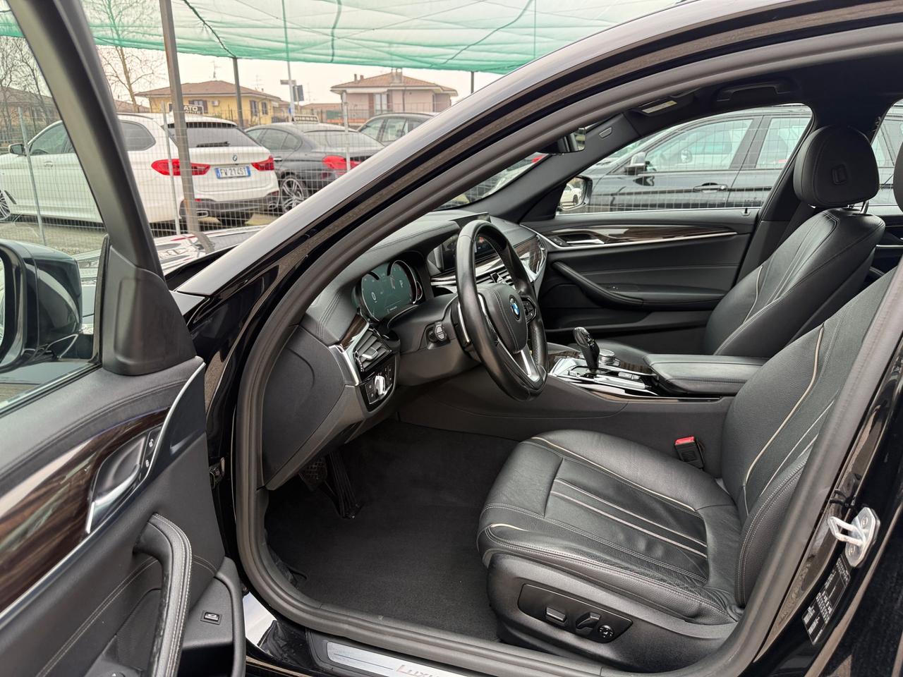 Bmw 520 Serie 5 G30 Berlina 520d Luxury Navi+Led+Pelle