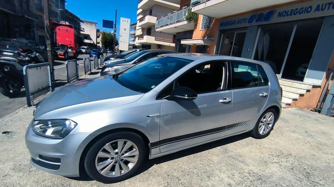 Volkswagen Golf 1.0 TSI DSG 115CV/85Kw