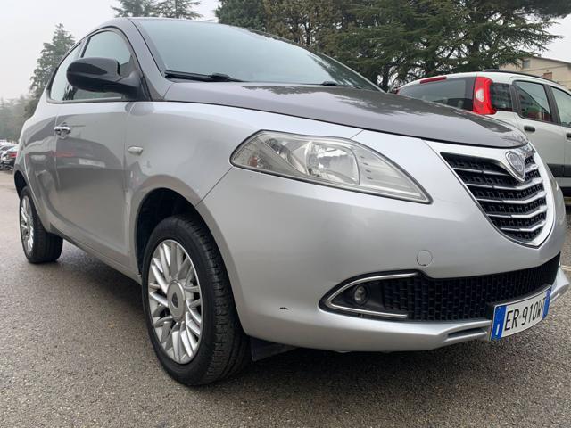 LANCIA Ypsilon 0.9 TwinAir 85 CV 5 porte Metano Ecochic Gold
