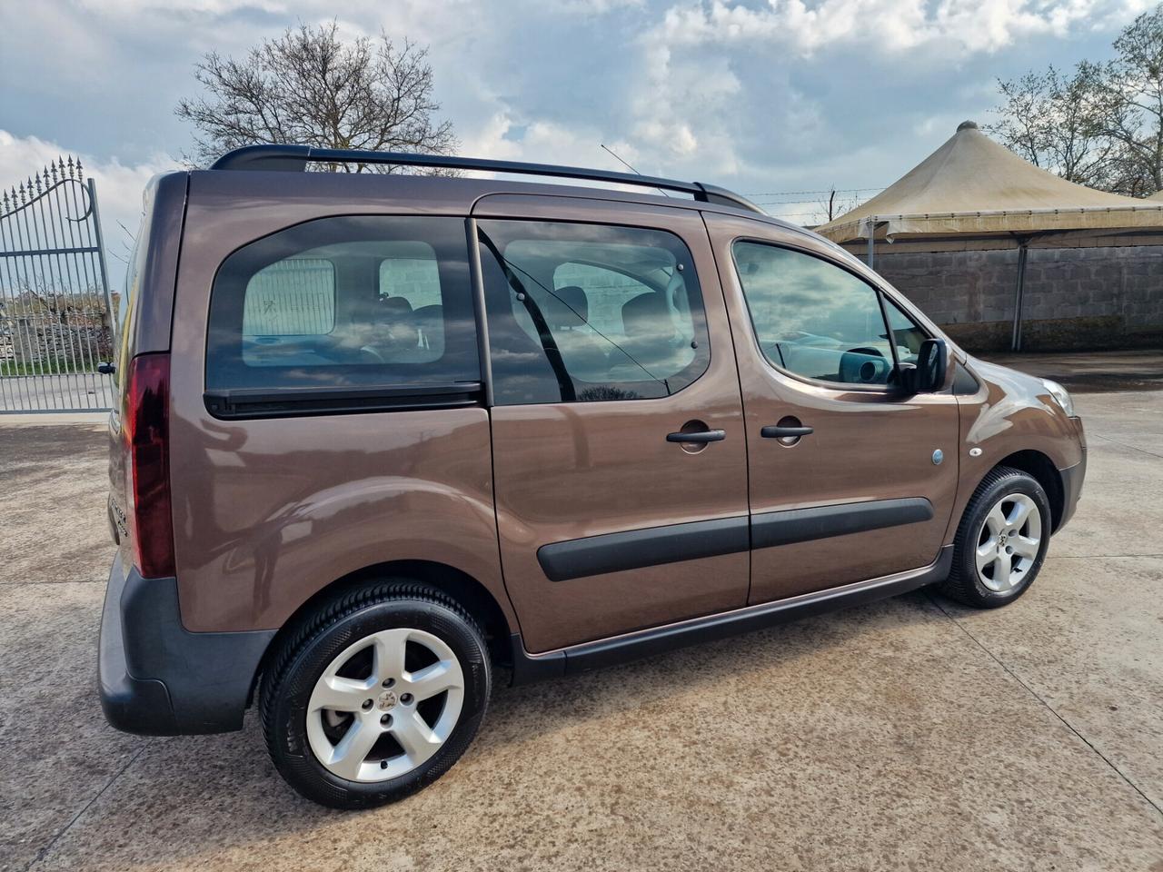 Peugeot Partner Tepee 1.6 HDi 92CV Outdoor