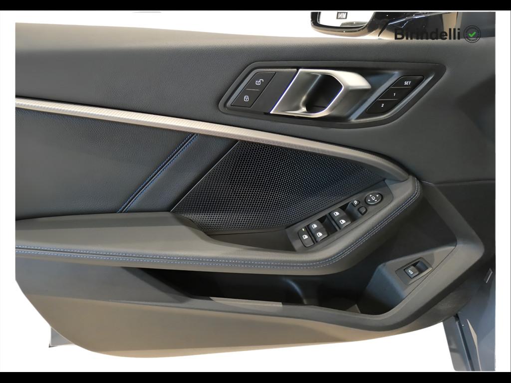 BMW Serie 1 (F40) - 118d 5p. Msport